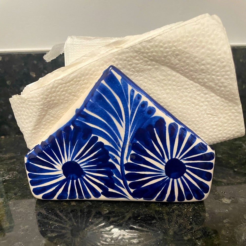 Beautiful Blue and White Painted Ceramic Paper Napkin Holder Great Condition